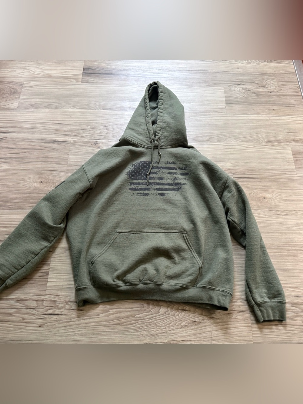 Grunt Style Olive Green Hoodie Distressed Flag Graphic Men’s Xl fits like a L